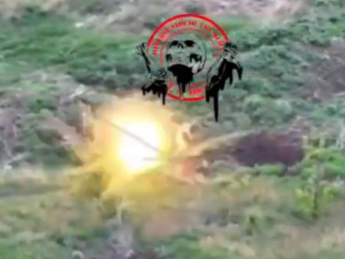 OVAKO NEŠTO JOŠ NIJE VIĐENO: Ruski i ukrajinski vojnici se na razne bizarne načine bore s dronovima... (VIDEO)