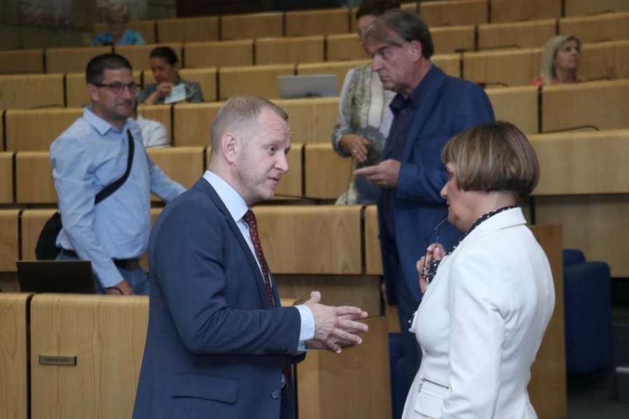 NEDOSTATAK KVORUMA Prekinuta Sjednica Doma Naroda Parlamenta FBiH