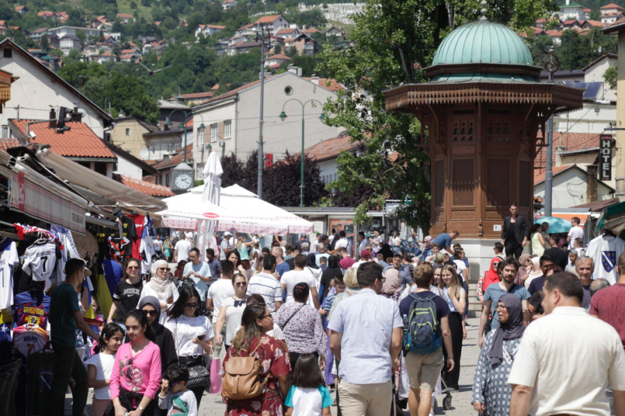 Znatno Vi E Nego Pro Le Godine Bih U Maju Posjetilo Turista