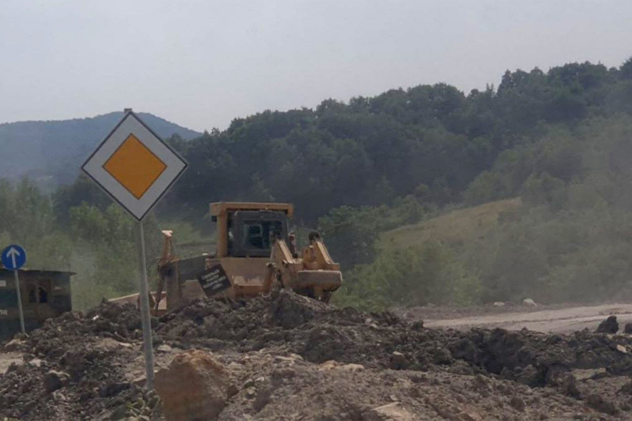 A Nekada Su Prvi Imali Asfaltni Put Nevjerovatni Prizori Mje Tani