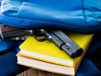 'UŽASAN DAN ZA DJECU, NAŠE UČITELJE I ZAJEDNICE': Država usvojila zakon koji dopušta učiteljima oružje u školama...