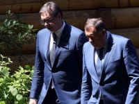 JE LI OVO ZNAK DA JE GOTOVO: Milorad Dodik čestitao Aleksandru Vučiću Dan državnosti, poručio je da…