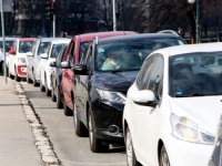 OD RANIH JUTARNJIH SATI: Pojačana frekvencija putničkih vozila i autobusa prema Potočarima...