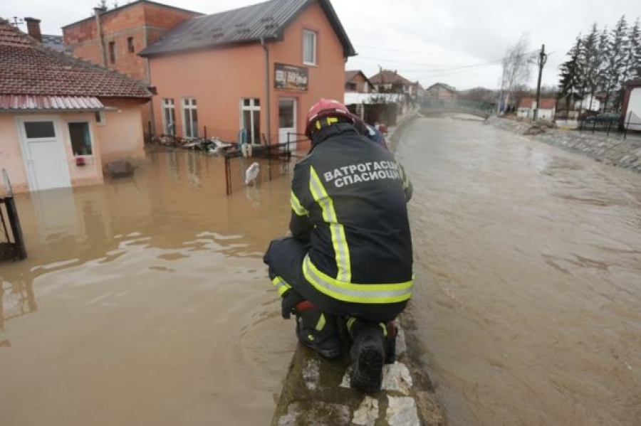 APOKALIPTIČNE SCENE U SRBIJI Bujice nose sve pred sobom, vanredno