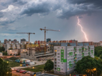 SPRIJEČITE VELIKE ŠTETE: Evo kako ćete zaštititi elektroničke uređaje u slučaju oluje; Osim što je važno da...