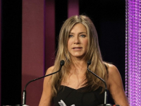 IZLAZAK IZ ZONE KOMFORA: Jennifer Aniston iznenadila haljinom na dodjeli nagrada SAG (FOTO)