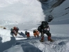 NAJVIŠI KROV SVIJETA UZIMA DANAK: Prve žrtve ove sezone na Mount Everestu, spasioci pronašli penjača iz Mongolije