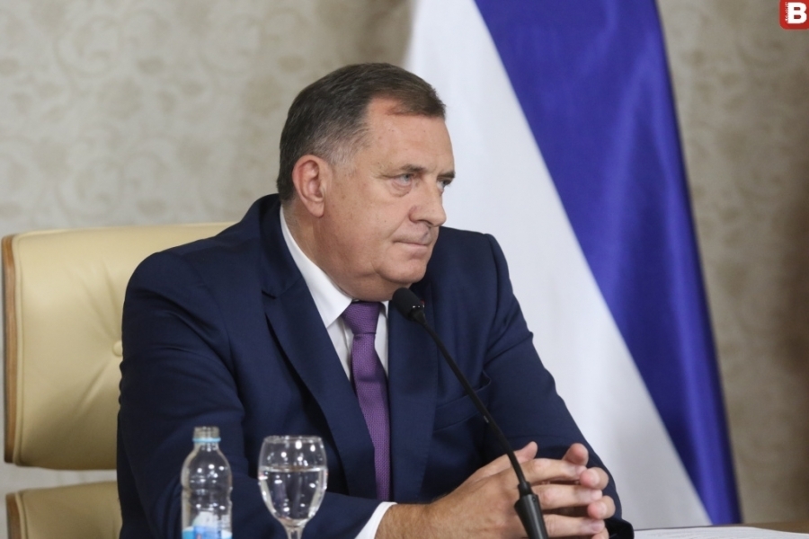 Dodik Opet Izvrije Ao Ameri Kog Ambasadora Kada Murphy Uva Dejtonski Sporazum Isto Je Kao