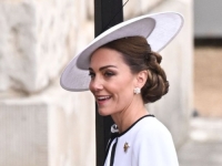 BESPRIJEKORNO ELEGANTNA: Modni izbor Kate Middleton na prvom pojavljivanju nakon objave bolesti oduševio