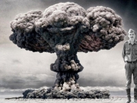 PANIKA GODIŠNJIH ODMORA: Kako uživati uz plave talase kada prijete atomskim udarima nadolazećeg trećeg svjetskog rata?!