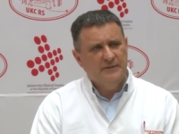 URNEBESNO: Pogledajte šta je uradio direktor UKC-a RS Vlado Đajić pred iznenađenim gostima iz Kine i Francuske...