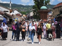 POLITIKA JE IZA SVEGA: Da li je manje turista iz Srbije u Sarajevu i BiH nakon usvajanja rezolucije o Srebrenici?
