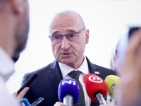 GORDAN GRLIĆ RADMAN TVRDI: 'Trojica nepoželjnih crnogorskih političara su pogoršali odnose država'