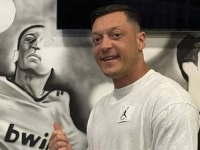 NEVJEROVATNA TRANSFORMACIJA: Pogledajte kako danas izgleda legendarni Mesut Özil...