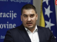 HARIS ZAHIRAGIĆ UZBURKAO DUHOVE: 'Državu za šniclu - dostojanstvo za ćevap...'