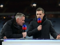 'GLUPO I BAHATO': Carragher i Neville pobjesnili na zvijezdu Liverpoola