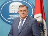 SRBUJ, MAKAR SLAMU JEO: Dodik čestitao novokomponovani praznik -'Predsjednik Srbije Aleksandar Vučić i ja smo se dogovorili da ovo učinimo...'