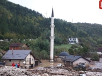 MAJKA HRABROST I NJENO DIJETE: Kako je supruga imama iz Jablanice na leđima spasila dijete, a s mužem i komšije