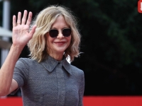 LJETOS BILA U NAŠEM GRADU: Meg Ryan uživala u šetnji sa kćerkom na ulicama New Yorka (FOTO)