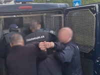 DETALJI HAOSA U NOVOM PAZARU: Huligani policajce gađali dimnim bombama, ciglama i kamenjem, evo šta je razlog (FOTO + VIDEO)