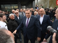 I DOK SE OPORAVLJA, DODIK DRUGA NE ZABORAVLJA: 'Takvim pokušajima razni mešetari Srbiju žele predstaviti...'