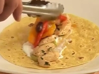 ZA PRAVE GURMANE: Na brzinu napravite izvrsni pileći fajitas i iznenadite ukućane… (VIDEO)