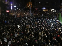 DRAMATIČNO U SRBIJI: Beogradski fakulteti su u blokadi, srednje škole staju sa radom, jezivi napadi na demonstrante...(FOTO, VIDEO)