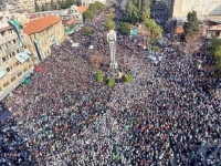 DESETINE HILJADA SIRIJACA IZAŠLO NA ULICE: Slobodni smo od nepravde! (VIDEO)