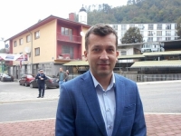 'SB INTERVJU/ MILOŠ VUČIĆ, NAČELNIK SREBRENICE: 'Firma iz Tuzle jedina bezuslovno nije digla ruke od nas, više nego Banja Luka i Bijeljina ikad'