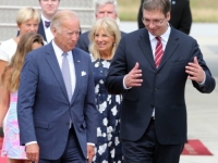 BIDEN ODLAZI IZ BIJELE KUĆE I SAD SE SJETIO - SRBIJE: Evo ko iz Washingtona stiže u Beograd