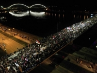 'PA DI STE BEOGRAĐANI': Studenti iz Beograda pješke došli u Novi Sad (FOTO/VIDEO)