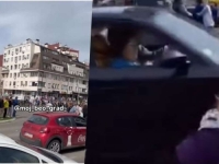 BRZA AKCIJA POLICIJE: Uhapšen vozač koji se u Beogradu automobilom zabio u masu koja je krenula na proteste (VIDEO)