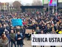 POBUNA U ZENICI: Masovne demonstracije građana, prvi put radnim danom...