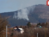 POŽAR NA TREBEVIĆU: Veći oblak dima primijećen je iznad Sarajeva, vatrogasne jedinice su na terenu